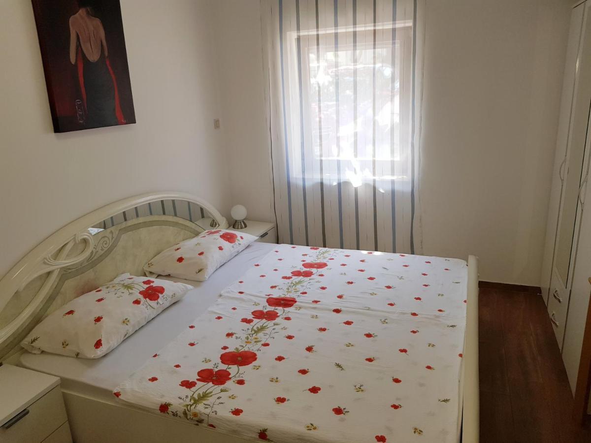 Apartments Vila Tisa مالي لوشينغْ المظهر الخارجي الصورة