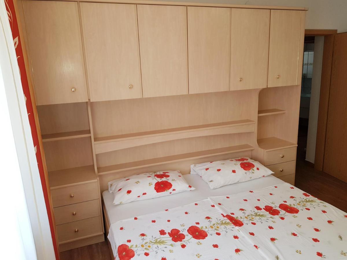 Apartments Vila Tisa مالي لوشينغْ المظهر الخارجي الصورة