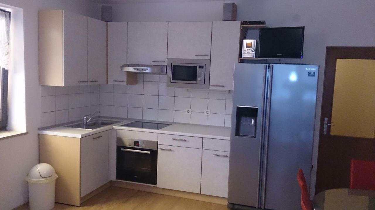 Apartments Vila Tisa مالي لوشينغْ المظهر الخارجي الصورة