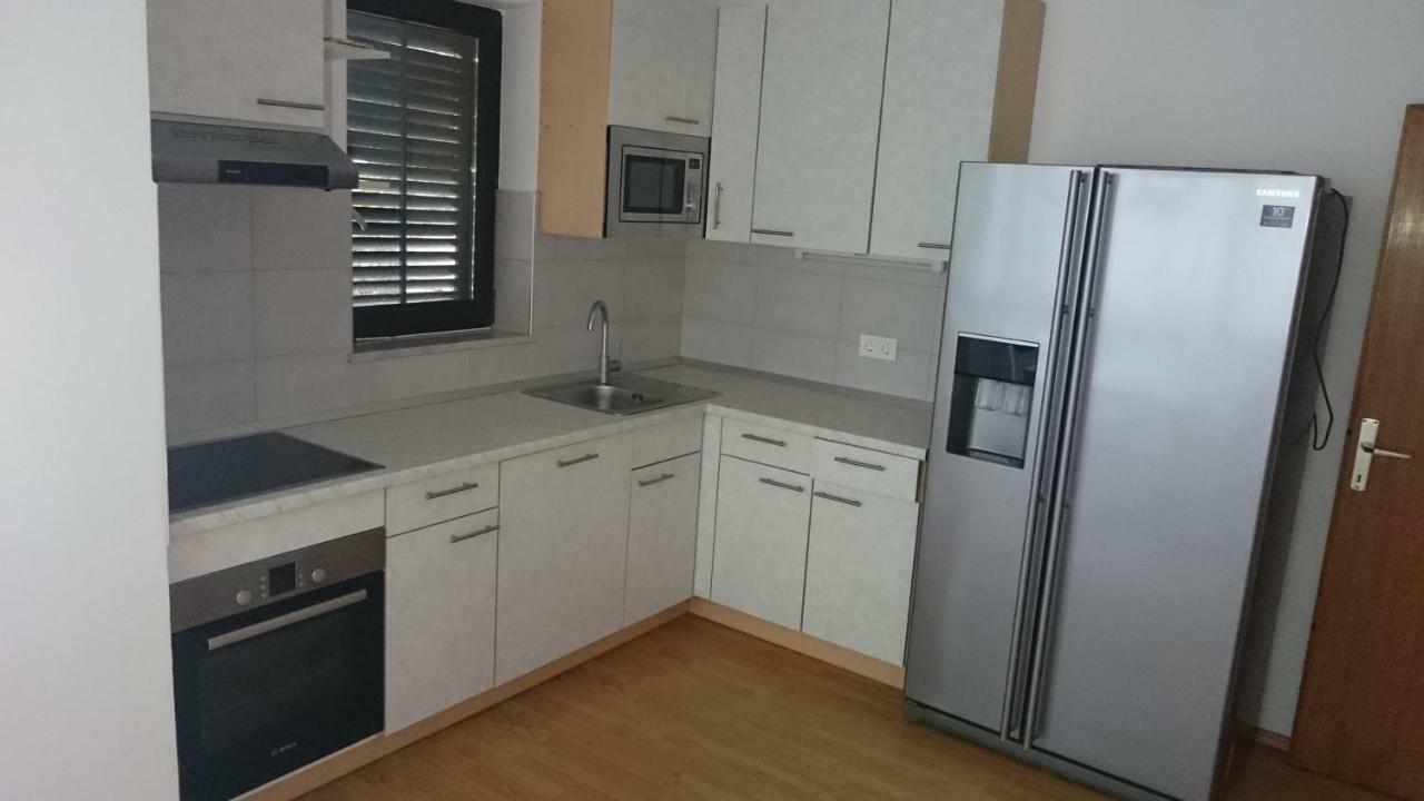 Apartments Vila Tisa مالي لوشينغْ المظهر الخارجي الصورة