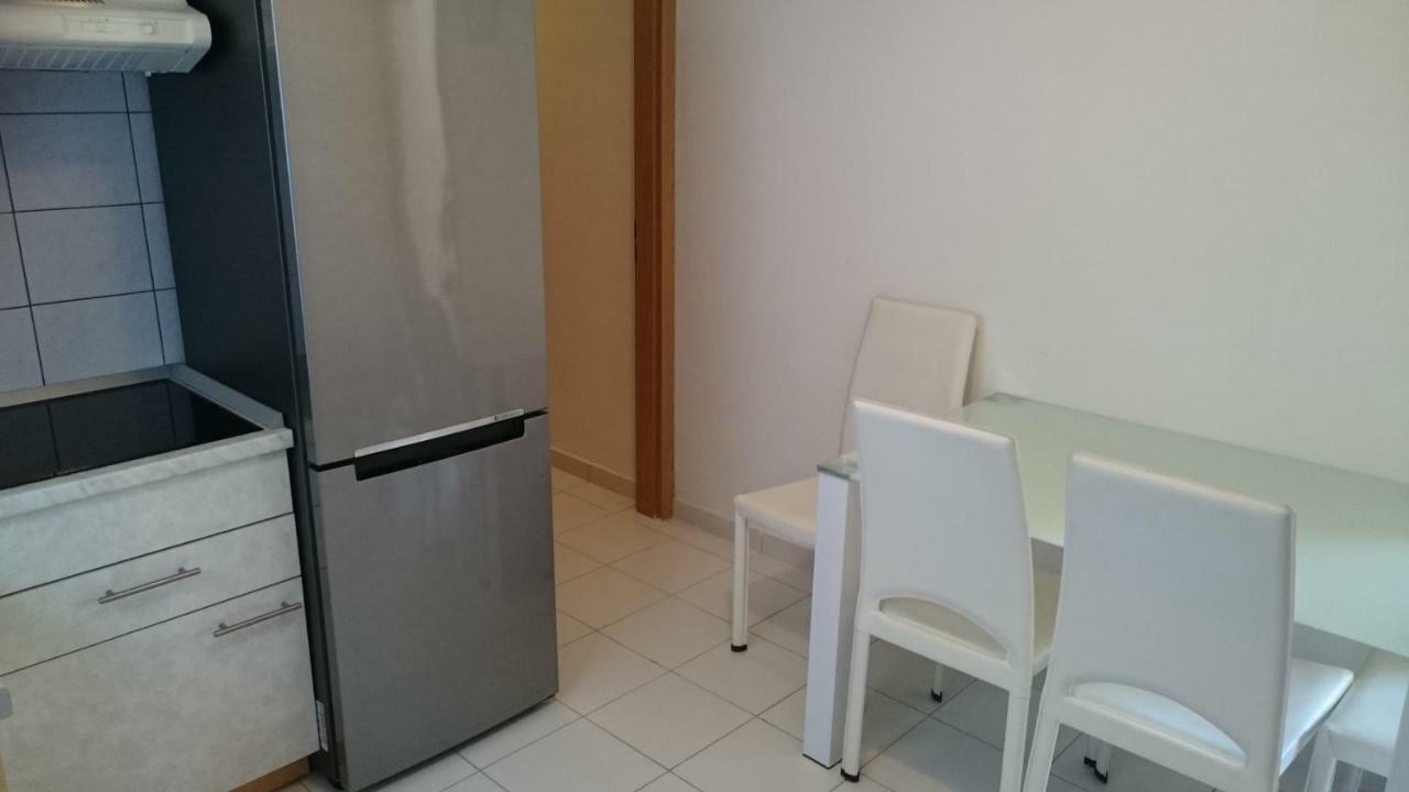 Apartments Vila Tisa مالي لوشينغْ المظهر الخارجي الصورة